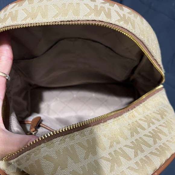 MK BACK PACK 😍 - Picture 15 of 15